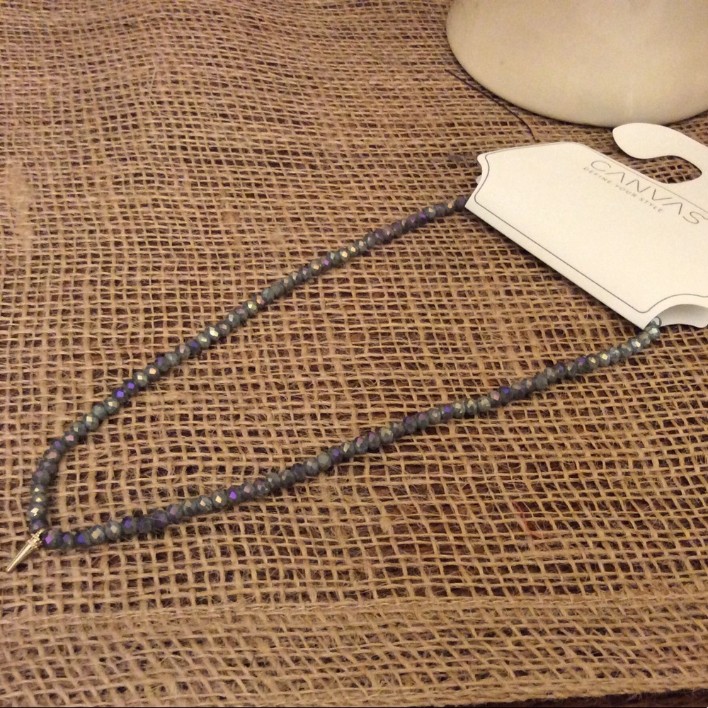 Canvas point charm bead necklace - Picture 3 of 4